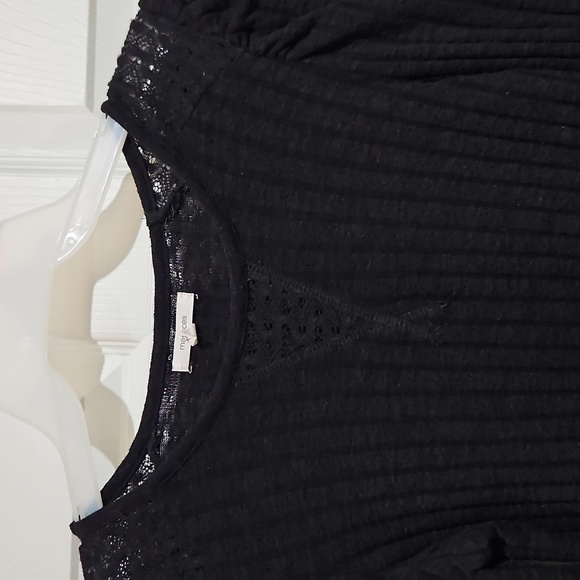 Black Ribbed Sweater - Picture 2 of 4